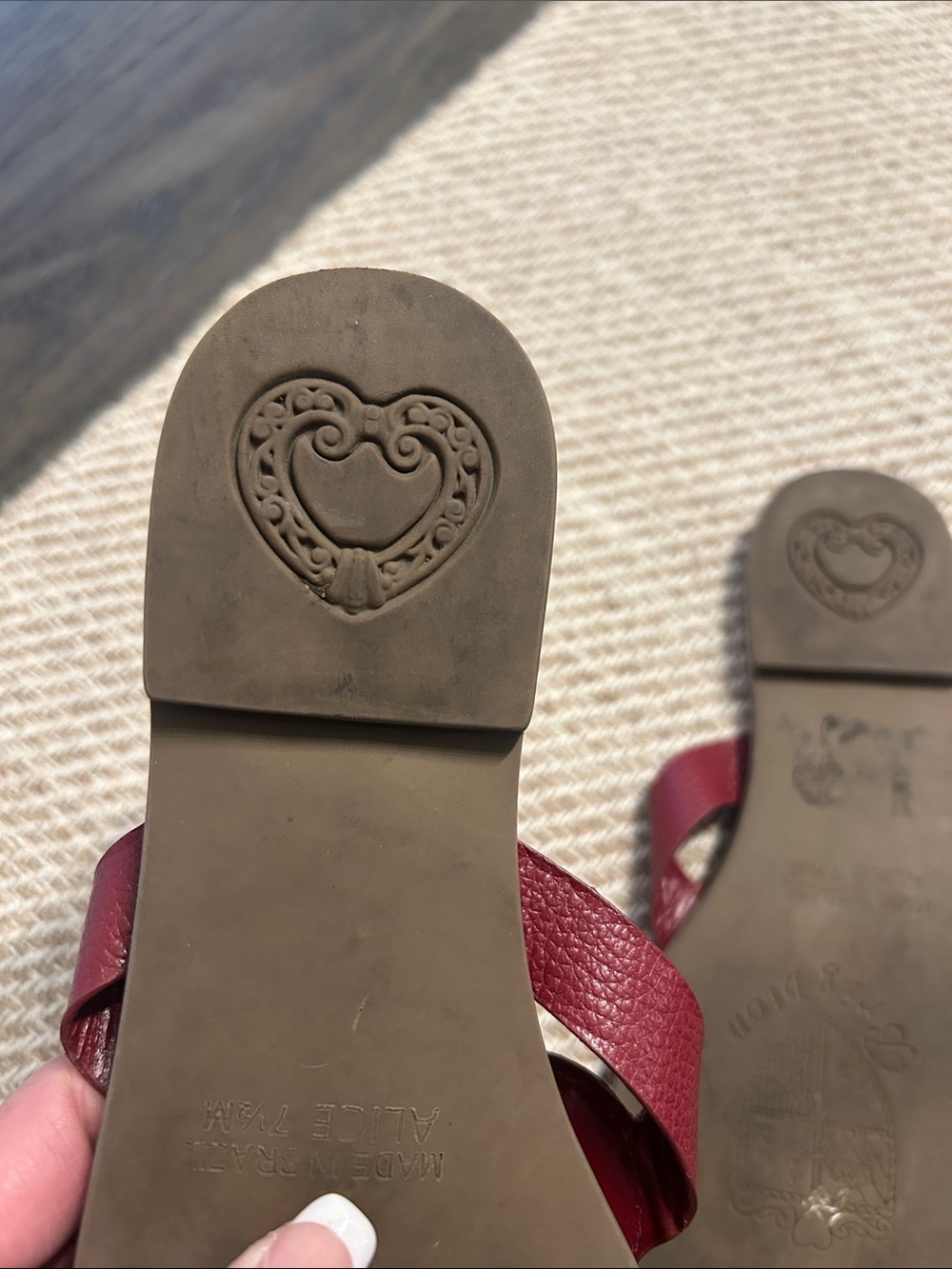 BRIGHTON♥️ALICE Red Leather Thong SANDALS Silver Filigree Medallion Size 7.5 - Picture 7 of 8